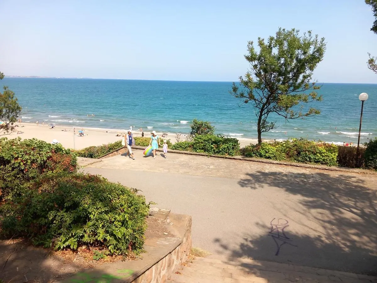Sea Central Apartment 布尔加斯
